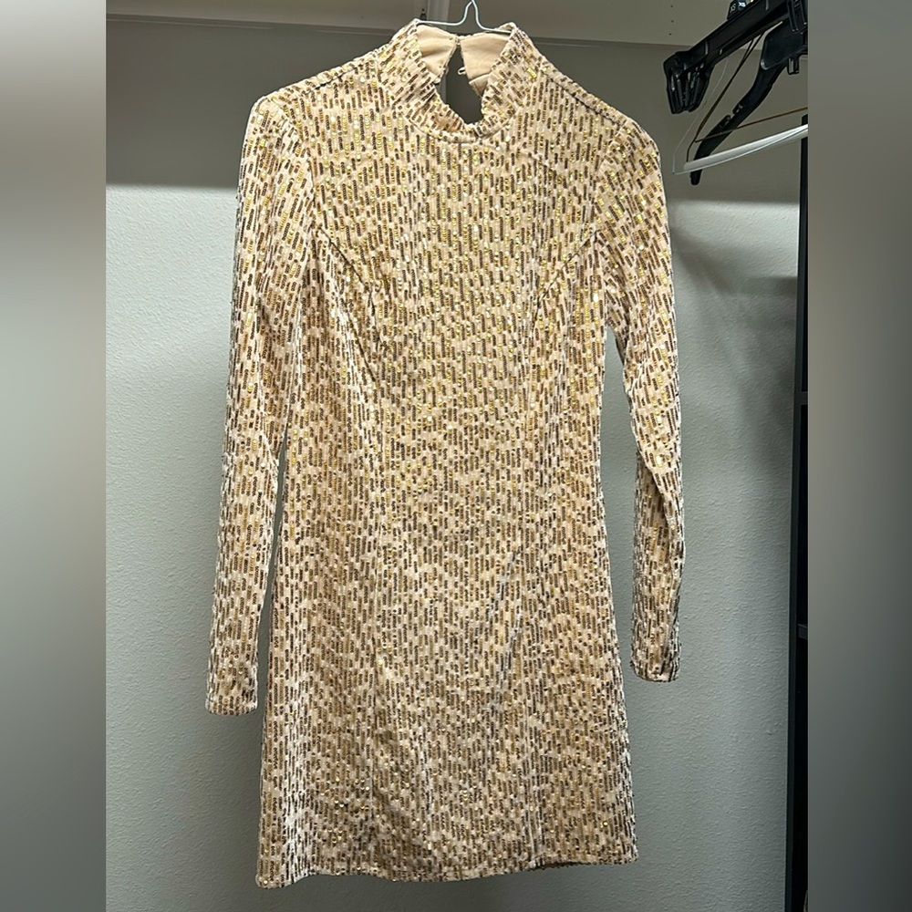 Shimmery silver/gold dress✨🌞